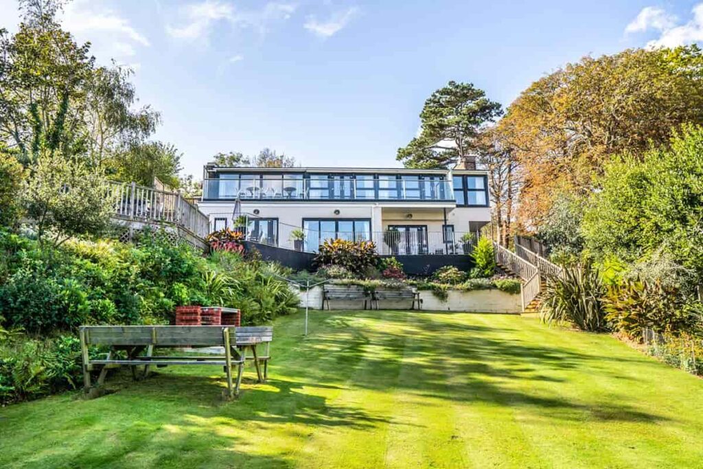 The Seascape, Holiday Apartment in Shanklin, Isle of Wight