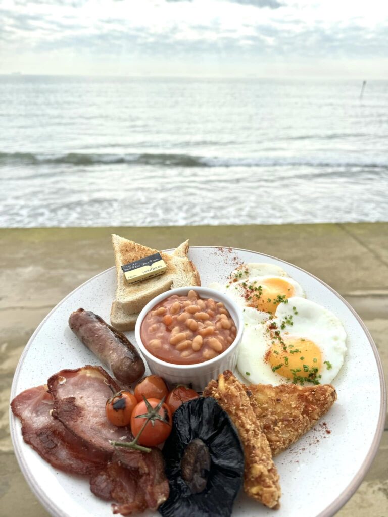 Fins Beach Cafe